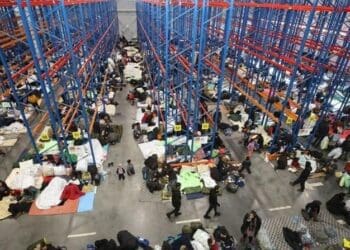 около 800 человек в Брузгах