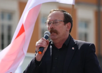 на беларусского активиста напали в Варшаве