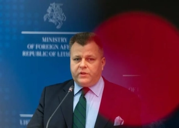 Мантас Адоменас