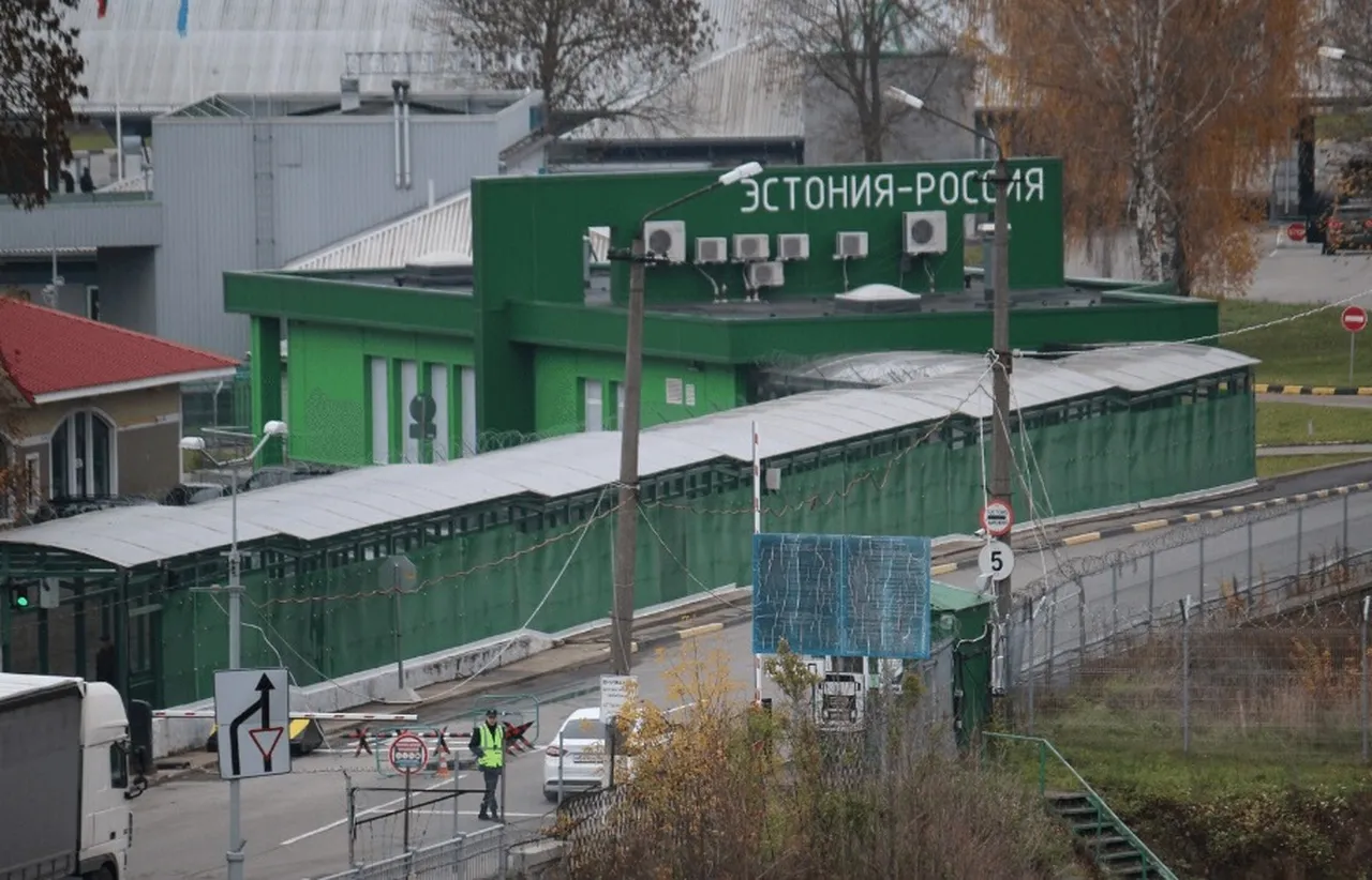 поехать в Беларусь через Россию